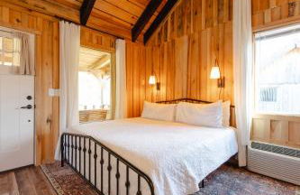 Creekside Cabin Near Waterfalls, Hiking & Lake Cabin 4 - Foto 8