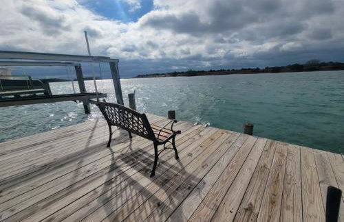 Dock House, Close to Camp Lejeune, water access, DOCK, king bed - Foto 37