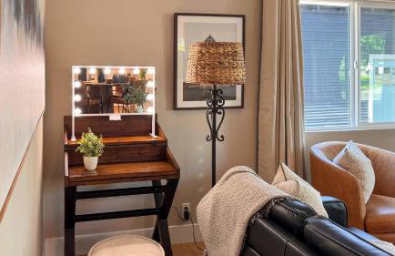 Folsom Old Town Escape • Cozy Cottage + Library - Foto 53