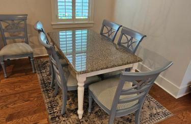 Low Country Cottage in Beautiful Habersham - Photo 5