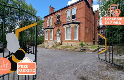 Ashton Mansion, Sleeps 20, Free Parking - Foto 1
