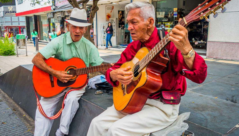 Músicos en las calles de la ciudad