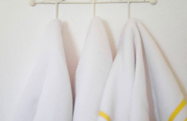 Cute Yellow Handmade House With Garden - Foto 17