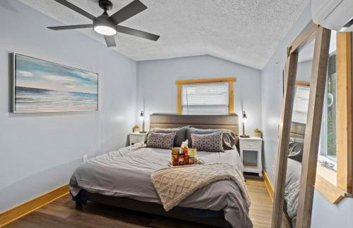 Cozy Home W/ King Bed & Lake access - Foto 4