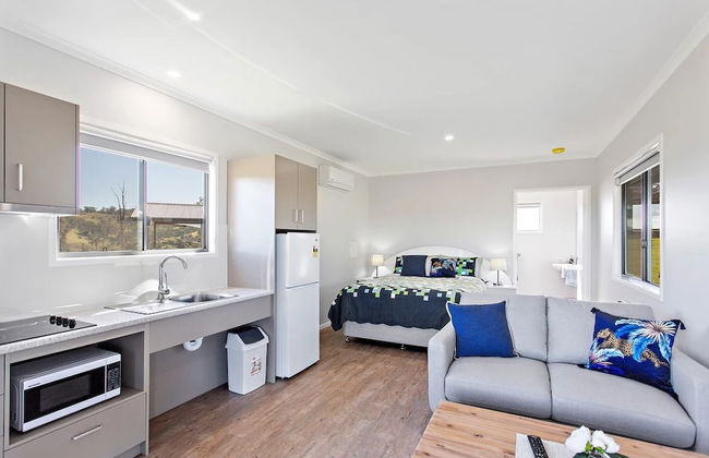 Valley Cabins By The Creek - Photo 7