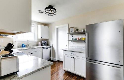 RVA Cottage Cozy & Spacious Near Downtown - Foto 12