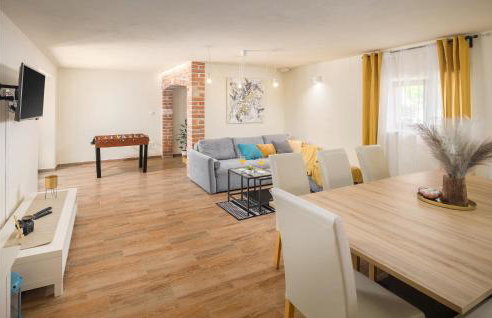 Cozy Home In Peresiji - Foto 6