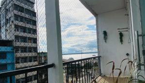Riverfront Retreat Prime Location Apartment with Stunning Views of the RioNegro - Foto 3