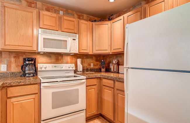 Bay Club Town Homes by CRMR - Foto 16