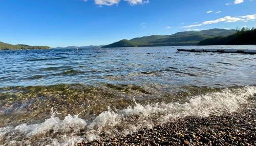 Beautiful Bungalow and Bunk House, Close to Lake - Foto 3