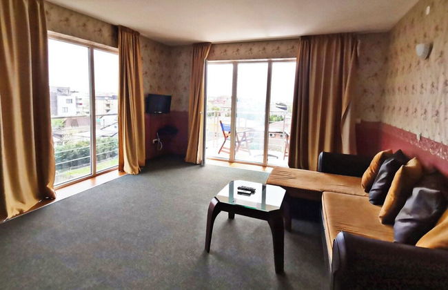 Twins Palace Apart Hotel - Photo 26