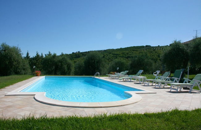 Monte del Lago - Foto 1