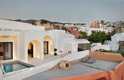 Artium Villa with Outdoor Pool hosted by K&K - Photo 4