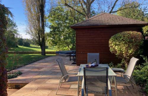 Exclusive 2 Bedroom Apartment with Summer House and Hot Tub - Foto 34