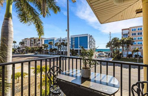 Sunset Corner - Beach View & Heated Pool! - Foto 58