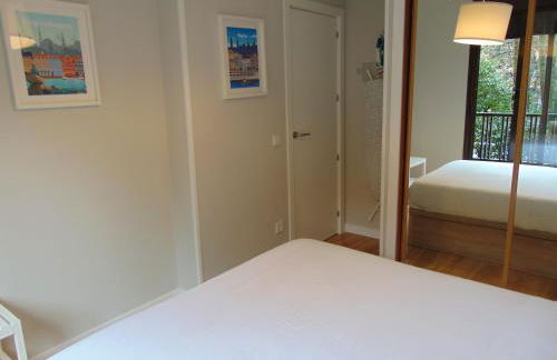 Airport Madrid Plenilunio Suites blue - Photo 11