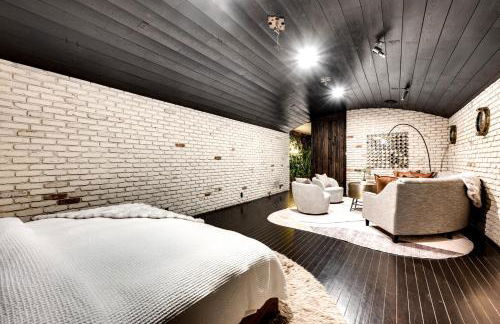 Private Poolside Paradise Attached Home by Denver - Foto 33