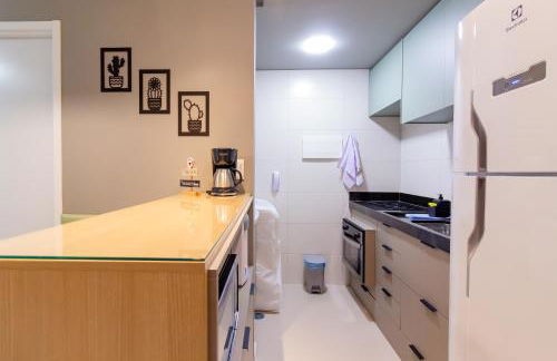 Apartamento com VISTA maravilhosa no bairro do Pina! Cozinha completa, Wi-Fi, Ar Condicionado e máquina de lavar - Condomínio com Estacionamento, Recepção 24h, Piscina e Academia - Foto 14