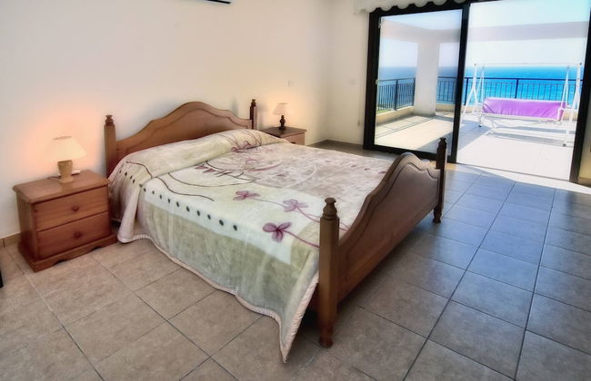 Villa Only 50m To The Sea, Sleeps 12, Polis - Foto 9