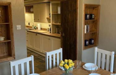 Pieman's Cottage - Pulborough, West Sussex Cottage - sunny courtyard - Foto 15