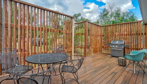 Red Rock Loft! Trails Apartment w BBQ & Fire Pit - Foto 2