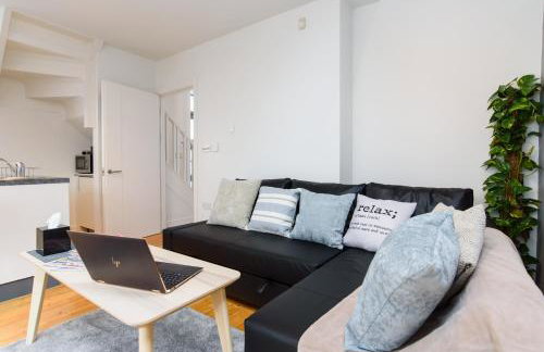 City Retreat, 2 Bed House with Cloudstream Hot Tub - Foto 10