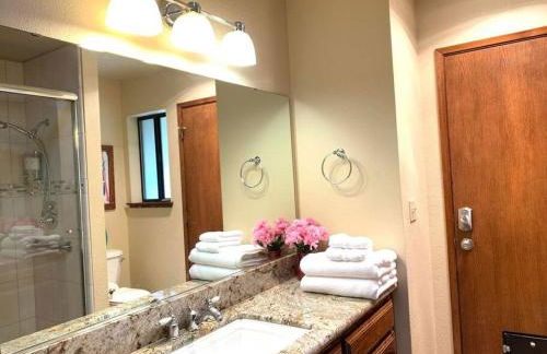 Yosemite Riverside Retreat with small beach access and air conditioning - Foto 14