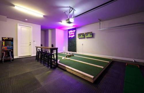 WeHo Nashville Home, Geodis Park, Mini-Golf, Arcade, 10min to Downtown! Sleeps 10! - Foto 3