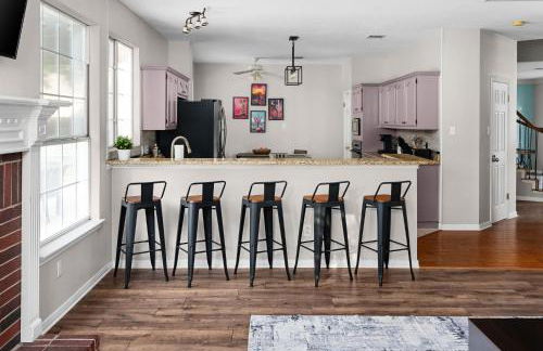 Hidden Gems with Pool and Game room - Foto 17