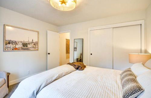 Near Shops and Cafes Beaverton Haven with Luxe Decor! - Foto 25