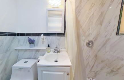 New Apartment Liberty State Park Jersey City NJ Airport Train Manhattan NYC - Foto 17