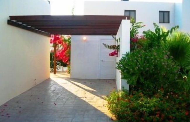 Aura Holiday Villas - Photo 39