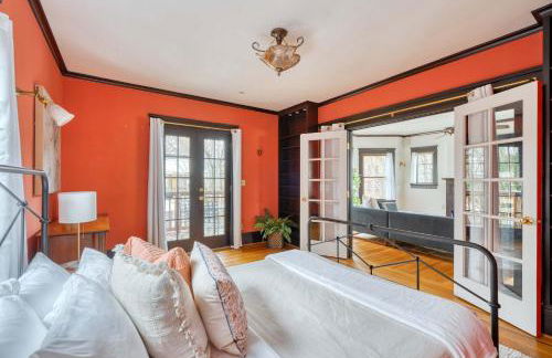 Alphabet District Gem - AC - Patio - Fast WiFi - Foto 16