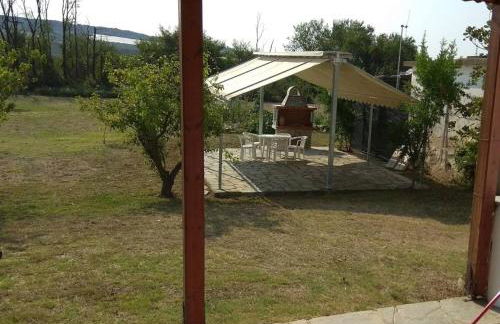 Entire villa with big garden and BBQ amenities - Foto 20