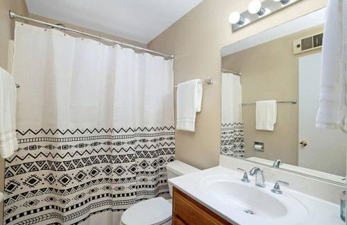 Charming 2 Room La Mesa Casita w/ Pool, BBQ & Yard - Photo 14