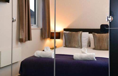 Cardiff Bay Retreat Sleeps 4 Parking - Pass the Keys - Foto 29