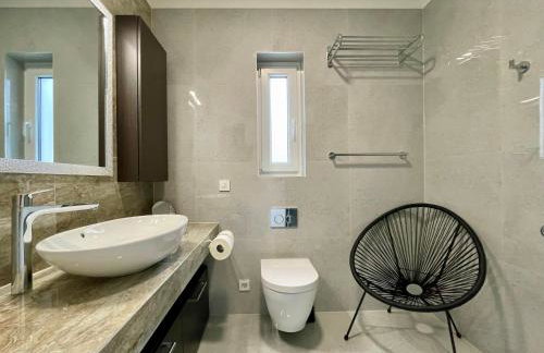 Villa Loqua, Seaview & Private Pool - Photo 30