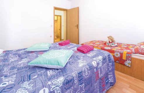 1 Bedroom Cozy Apartment In Vidalici - Foto 9