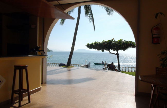 Squares Cafe and Apartments - Foto 2