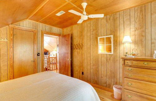 Spacious Riverfront Cottage with Dock in Green Pond! - Foto 21