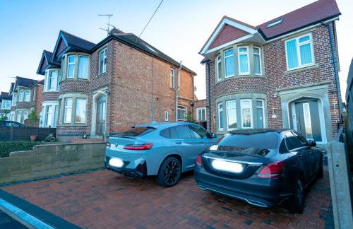 Newly Refurbished Modern 4 Bed Detached House ! - Foto 22