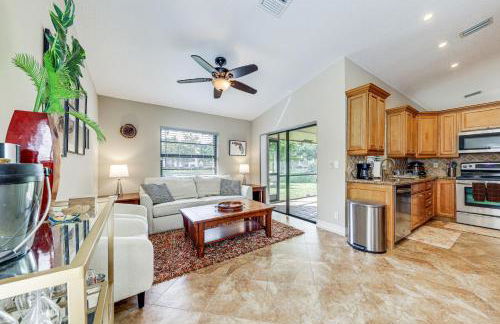 Riverfront Backyard and Grill Sunrise Family Home - Foto 5