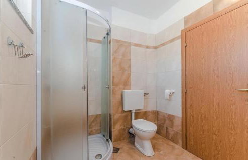 1 Bedroom Cozy Apartment In Vlasici - Foto 19