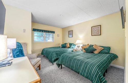 Epic Views and Pool Access! Gem on Big Boulder Lake - Foto 17