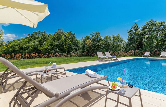 Luxurious Villa in Butkovici with Pool & Hot Tub - Foto 28