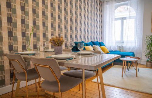 Plumeria - Grand Appartement 75m2 - Au calme avec Jardin - Idéal Famille ou Groupe de Travailleurs - Parking Public Gratuit - 2 Chambres - 4 Lits séparés - Foto 1