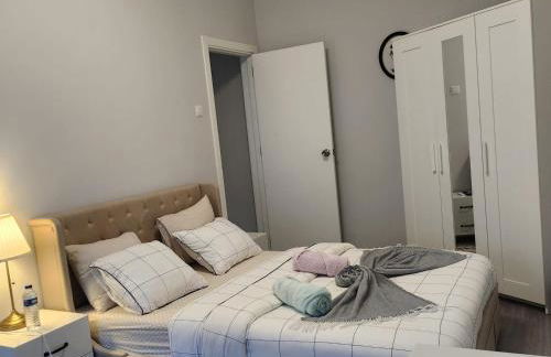 Chachino Guesthouse -5 Mins walk to Train & Bus Station - Foto 70