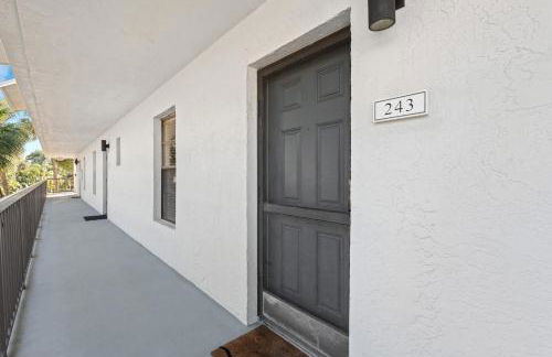 Spend Your Vacation in Luxury with Pool Views - Foto 8