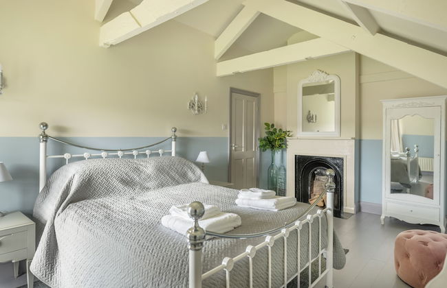 Healey Hall - Photo 10