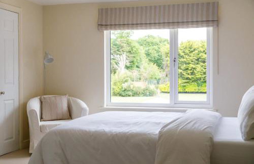 Stunning 5BR Home With Pool - 5 min to Beach - Foto 54